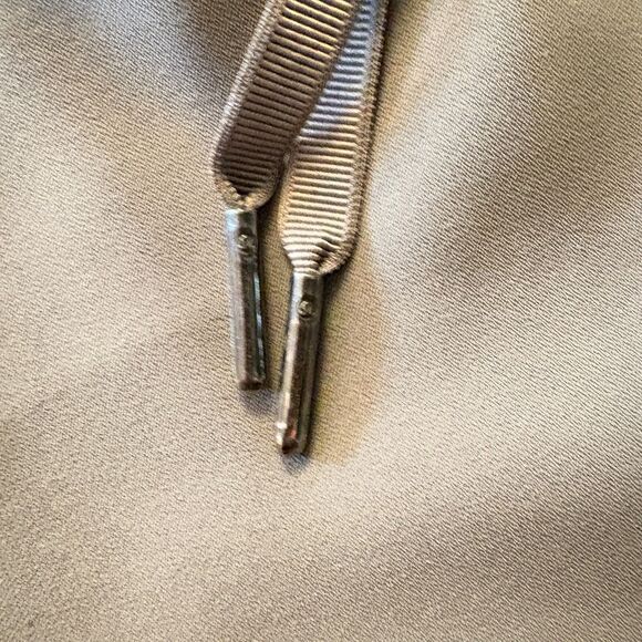 LULULEMON Green Gray Sage On the Fly Crop Pant Womens Size 10 - Picture 5 of 8